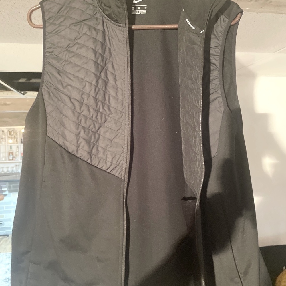 Nike vest